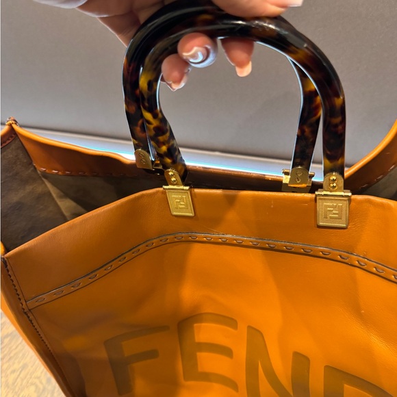 Pre-Owned FENDI BROWN LEATHER MEDIUM SUNSHINE TOTE - Picture 6 of 8